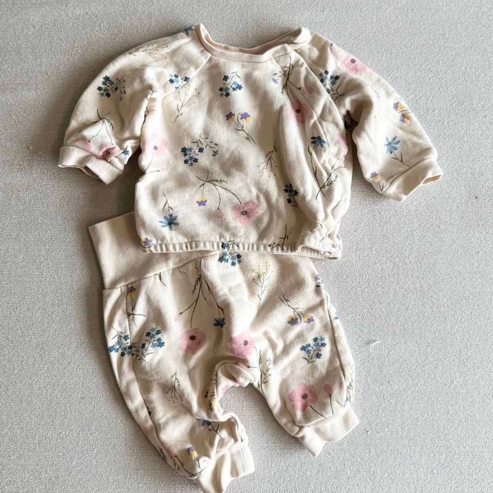 h&m 100% cotton.Two piece floral set.